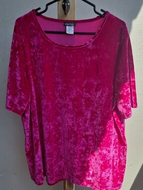 KIM&CO- CRUSHED VELVET TOP